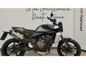 VENDO HUSQVARNA SVARTPILEN 801 (2024 - 26) USATA A TORINO (CODICE 9927436) - MOTO.IT