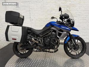 TRIUMPH TIGER 800 XRX ADVENTURE PETROL MANUAL (95 PS) 800 CC