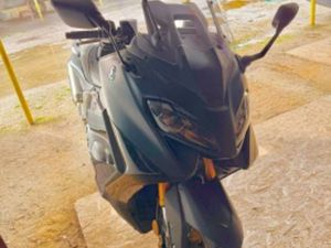 YAMAHA T-MAX TECH MAX