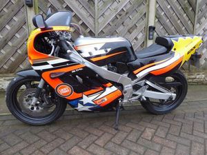 SUZUKI GSXR 400 SP G REG VERY LOW MILES RENEGADE CAN JUST SERVICED 1YRS MOT