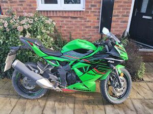 KAWASAKI NINJA 125 SUPER SPORTS PETROL MANUAL EURO 5 (15 PS) 125 CC