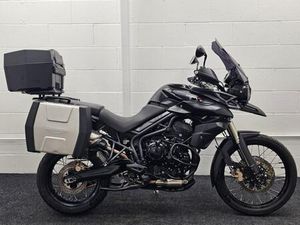TRIUMPH TIGER 800 XC ** FULL TRIUMPH LUGGAGE - 2 KEYS **