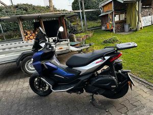 APRILIA SR GT 200 ENDURO ROLLER SCOOTER