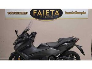 VENDO YAMAHA T-MAX 560 (2022 - 24) USATA A ROMA (CODICE 9928225) - MOTO.IT