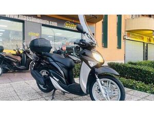 VENDO YAMAHA XENTER 150 (2011 - 14) USATA A GUIDONIA MONTECELIO (CODICE 9927069) - MOTO.IT