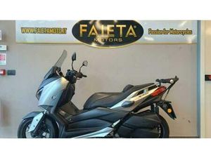 VENDO YAMAHA X-MAX 300 ABS (2017 - 20) USATA A ROMA (CODICE 9928261) - MOTO.IT