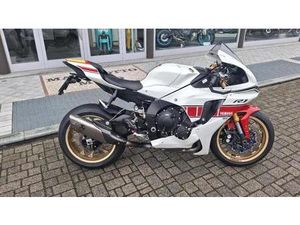 VENDO YAMAHA YZF R1 WORLD GP 60TH ANNIVERSARY (2022 - 23) USATA A VILLANOVA MONDOVI' (CODICE 9928437) - MOTO.IT
