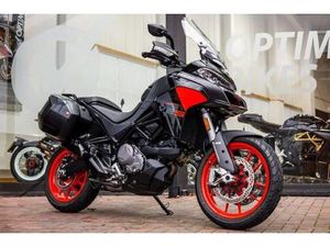 DUCATI MULTISTRADA V2S ! PANNIERS ! LOW MILES ! STUNNING