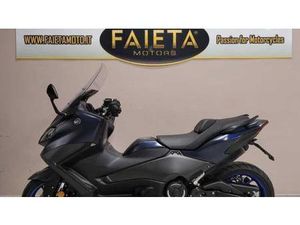 VENDO YAMAHA T-MAX 560 (2022 - 24) USATA A ROMA (CODICE 9738208) - MOTO.IT