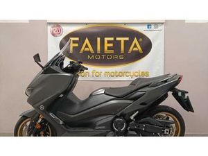 VENDO YAMAHA T-MAX 560 TECH MAX (2020) USATA A ROMA (CODICE 9738200) - MOTO.IT
