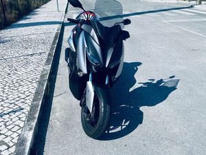 VENDO XMAX 125 CC PÓVOA DE SANTA IRIA E FORTE DA CASA