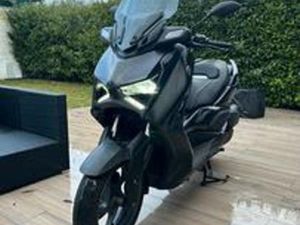 YAMAHA X-MAX 300 TECH-MAX