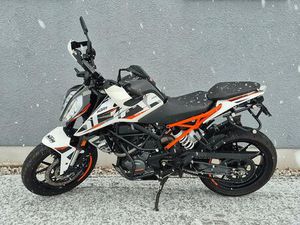 KTM 125 DUKE NAKED BIKE WEIß-ORANGE