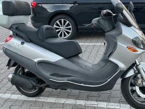 PIAGGIO X9 125 CCM, TÜV BIS 10/2026, SEHR GEPFLEGT