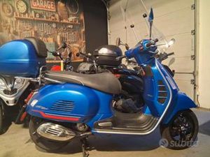 PIAGGIO VESPA 300 GTS HPE - 2022