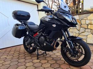 KAWASAKI VERSYS TOURING MOTORRAD MIT KOFFERSYSTEM