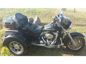 HARLEY-DAVIDSON TRI GLIDE