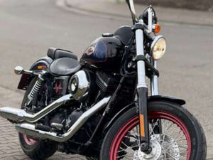 HARLEY-DAVIDSON DYNA STREET BOB