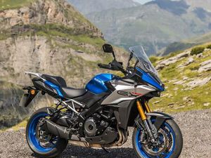 SUZUKI GSX-S 1000 GX + AKTION + 2+2 J. GARANTIE MY25