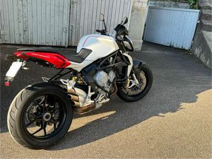 MV AGUSTA BRUTALE 800