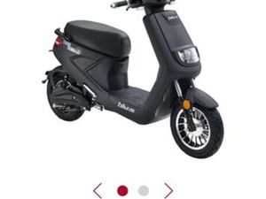 BLU:S XT2000 ELEKTRO ROLLER, TOP ZUSTAND, FAST NEU!