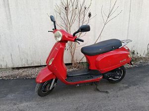 MOTORROLLER LUXXON EMILY 50 / 4 TAKT / PAPIERE