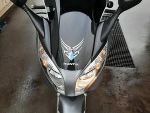 125 CCM HONDA S-WING EZ 2011 KM 22665 TOP ZUSTAND.