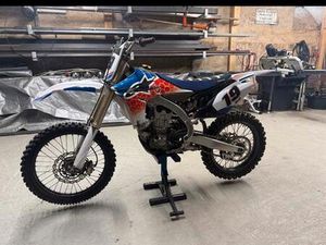 YAMAHA YZF 450 CROSS, AKRAPOVIC