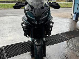 ② BMW F900XR (2023) – FULL OPTION - 35KW