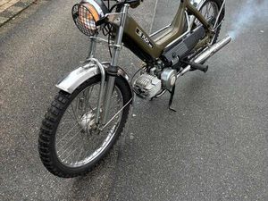 VERKAUFE EINE GUT ERHALTENE PUCH, MAXI N