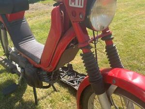 MOTOBECANE M11 MOPED ROT - BASTLERFAHRZEUG
