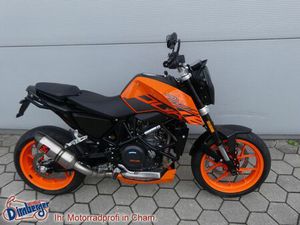 KTM 690 DUKE =WIE NEU MIT 3275,- ZUBEH +AKRAPOVIC