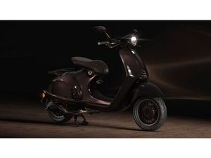 VESPA 946 HORSE E5+ LIMITED EDITION