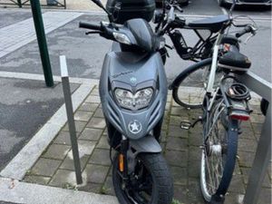 TYPHOON PIAGGIO SCOOTER