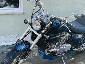 HONDA VF 700 SUPER MAGNA