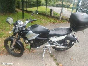 SUPER SOCO 125 ÉLECTRIQUE