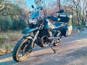 MOTO GUZZI V85 TT TRAVEL