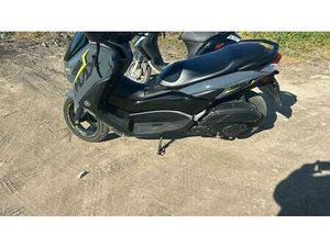 YAMAHA - NMAX