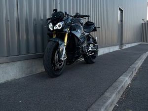 BMW S1000R