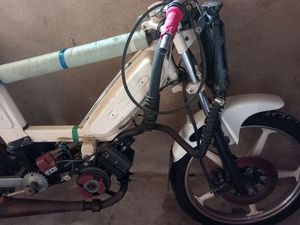 PEUGEOT 103 COMPÉTITION PROTOTYPE