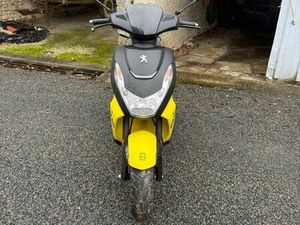 À VENDRE SCOOTER