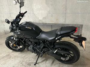 YAMAHA MT-07 TECH BLACK À VENDRE