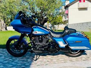 HARLEY DAVIDSON ROAD GLIDE ST FAST JONNIE