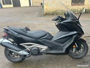 KYMCO AK 550