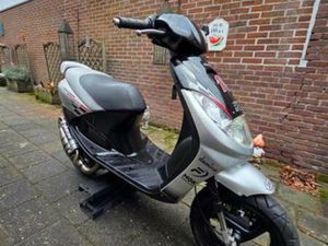 PEUGEOT VIVACITY 70CC! GEEL KENTEKEN! 2TAKT! NIEUW BLOK! ZIP — SCOOTERS | PEUGEOT — MARKTPLAATS