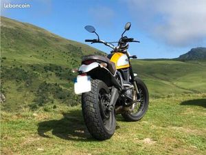 DUCATI SCRAMBLER 800 CLASSIC