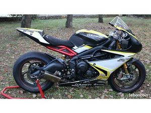 TRIUMPH DAYTONA 675 R PISTE