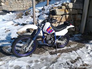 YAMAHA 250 TTR