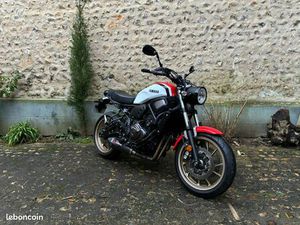 YAMAHA XSR 700
