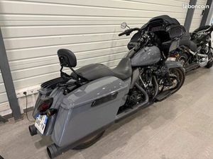 ROAD GLIDE ST